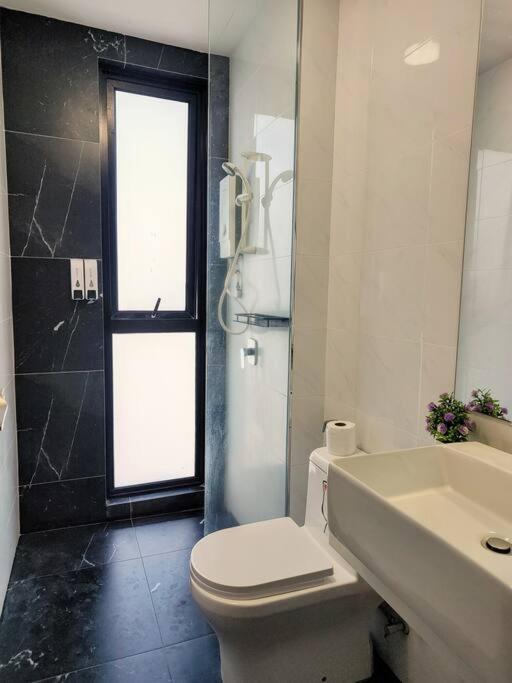 Skypool 2br 8pax Premium Beacon Penang Pangsapuri Georgetown