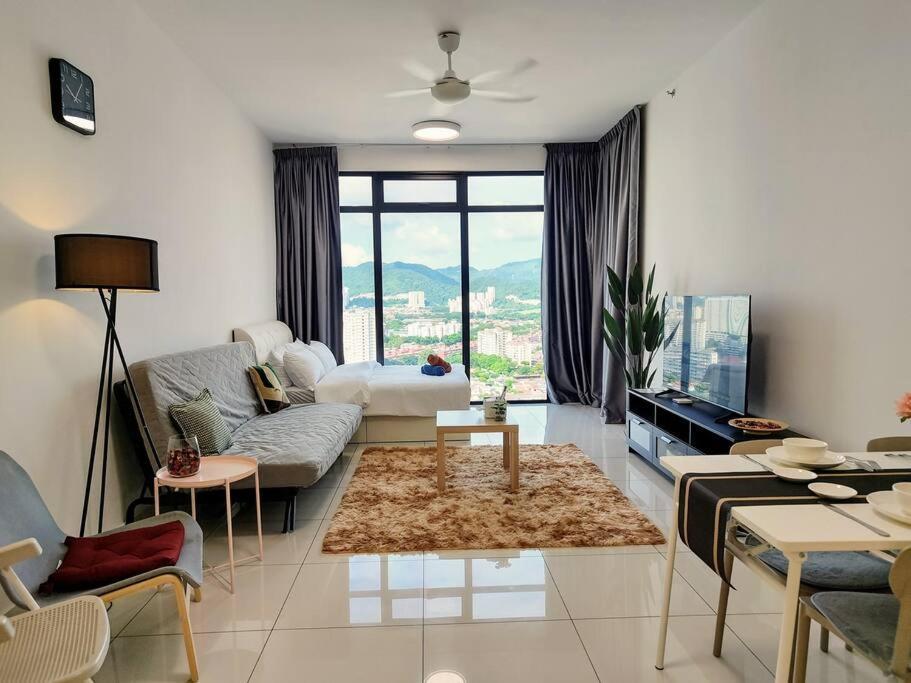 Skypool 2br 8pax Premium Beacon Penang