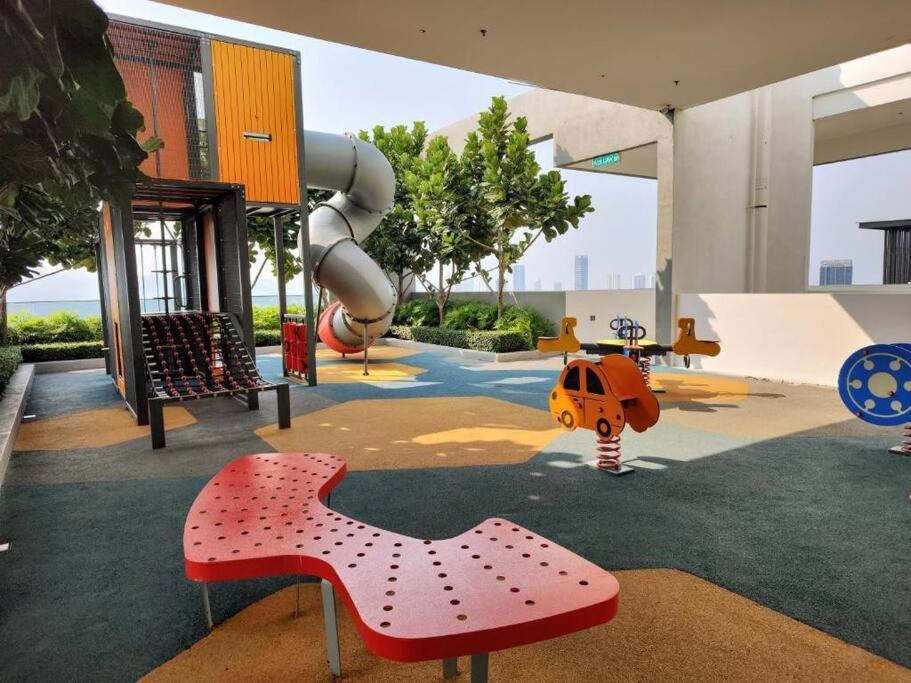 Skypool 2br 8pax Premium Beacon Penang *