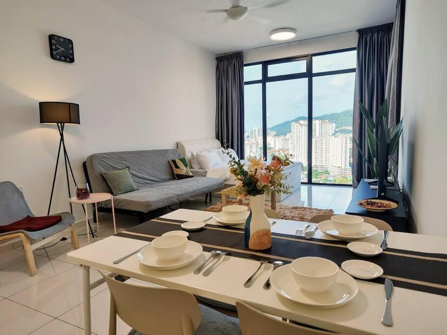 Skypool 2br 8pax Premium Beacon Penang
