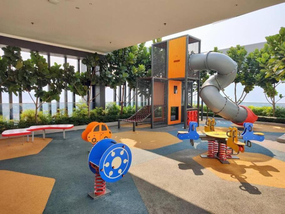 Pangsapuri Skypool 2br 8pax Premium Beacon Penang Georgetown